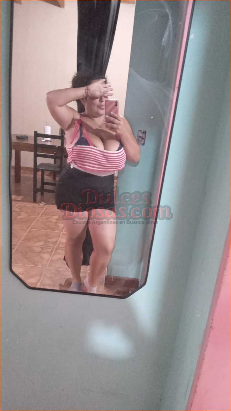 Daniela 15-6433-6944