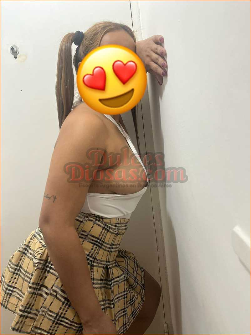 Melanie 15-2527-3843
