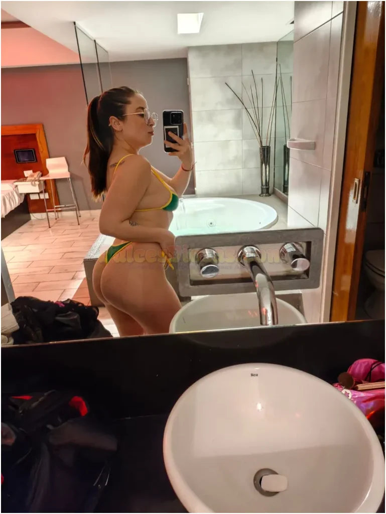 escort samira 11 — Luna